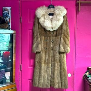 Beautiful Vintage 1970’s Fur Coat.  Fox trimmed